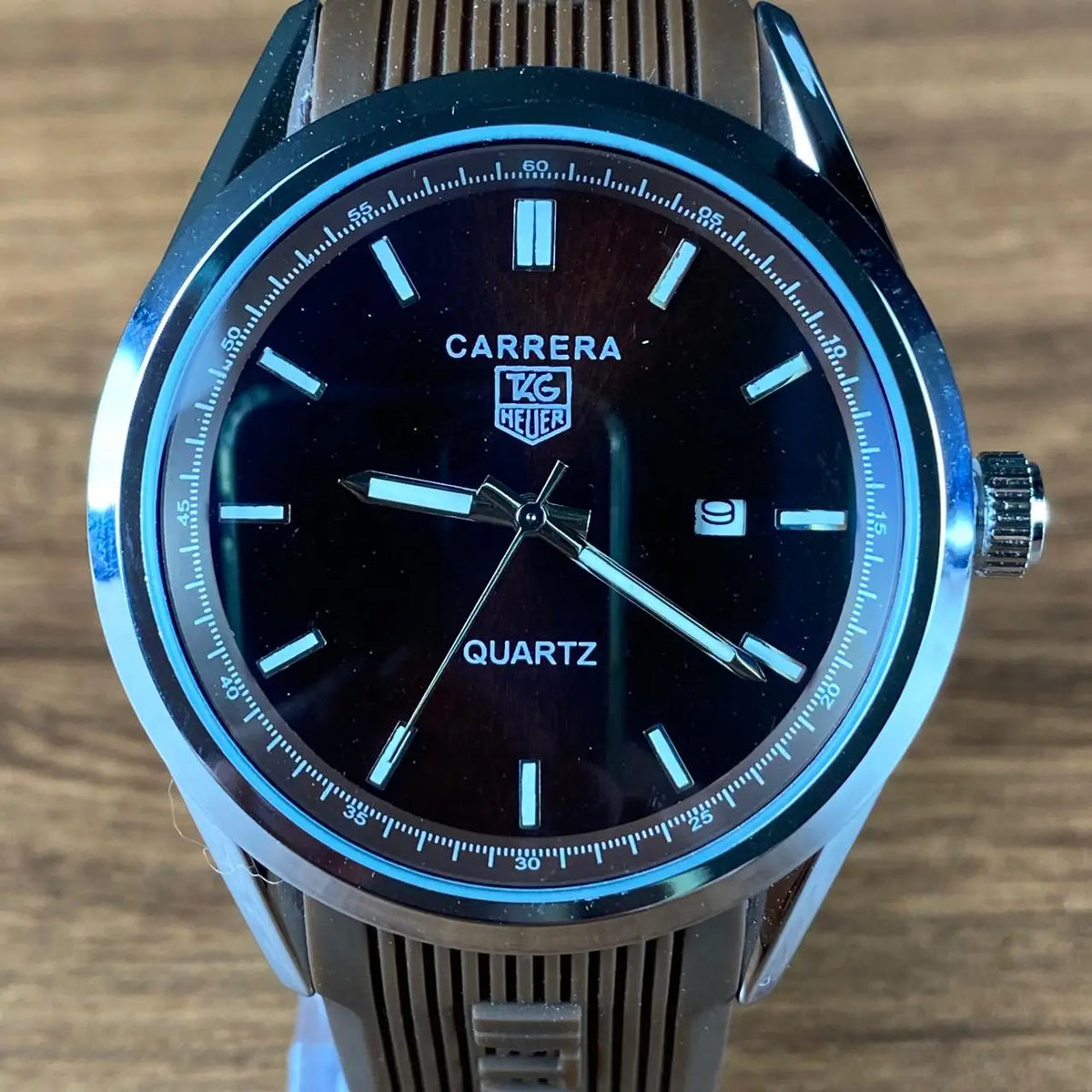 Relógio Tag Carrera Quartz Marrom - foto 4