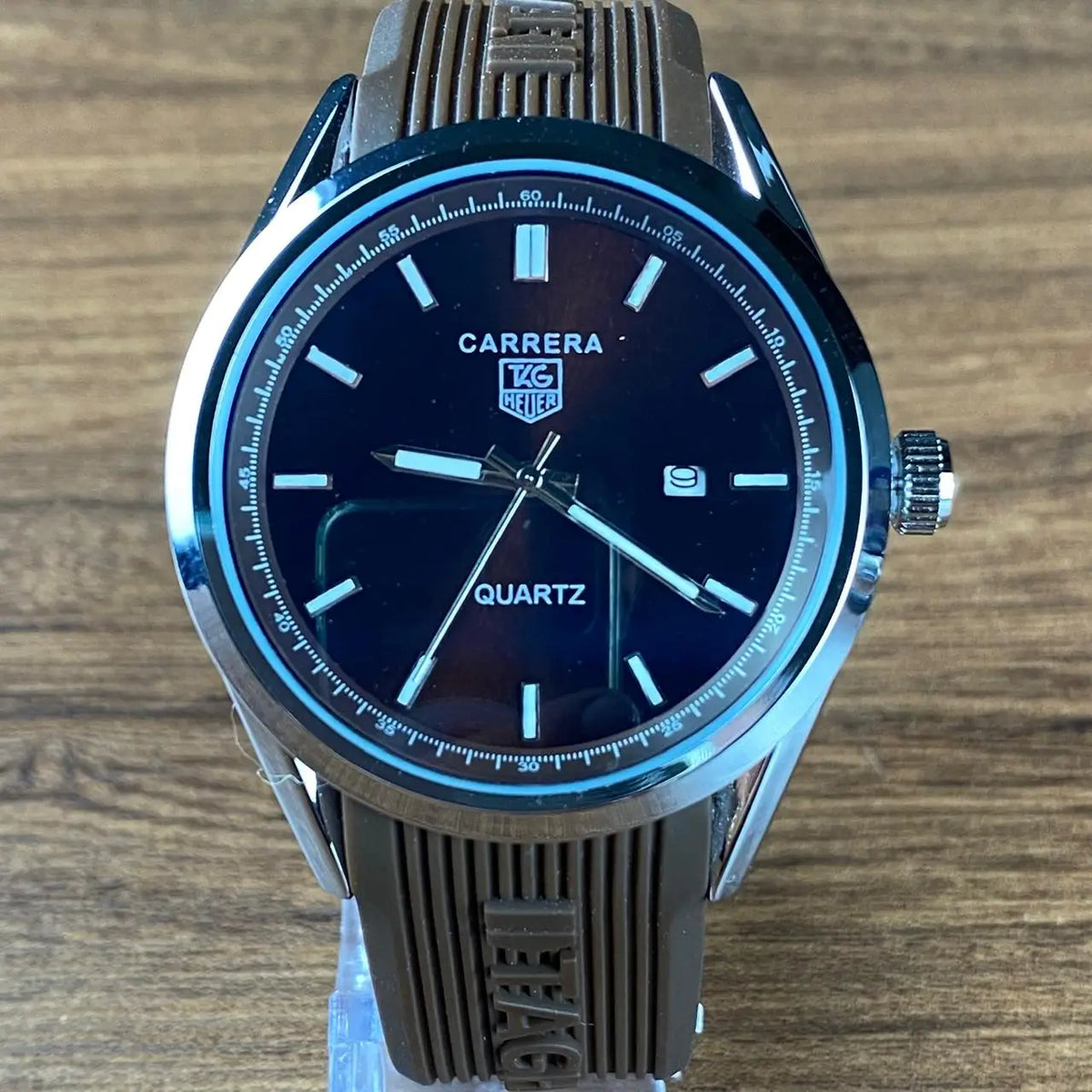 Relógio Tag Carrera Quartz Marrom - foto 10